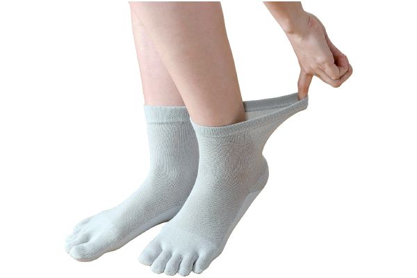 さらっとメッシュなやわらかコットン５本指ソックス