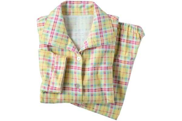 ハイネックにもなるあったかネルパジャマ　女性用
