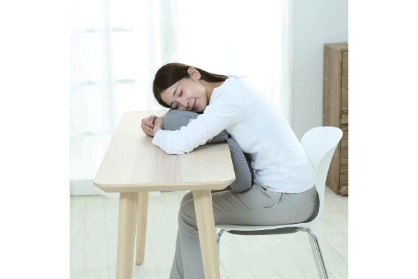 【ネット限定】[西川]パワーナップピロー　　Ｈｅａｒｔ