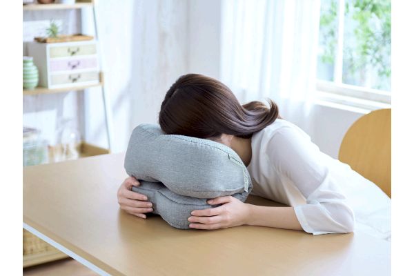 【ネット限定】[西川]パワーナップピロー　　Ｈｅａｒｔ