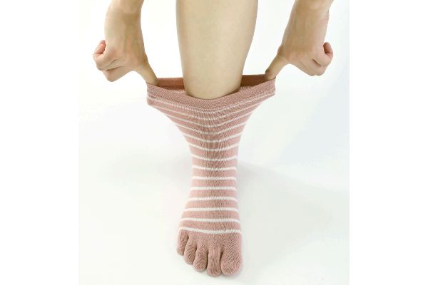 匠の技こだわり　綿の5本指ボーダーソックス