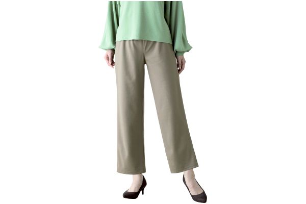 まるでウールのような裏起毛ゆったりストレートパンツ