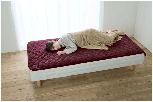 ほかほかアルミシート入り敷パッド