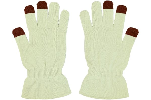 やさしいシルクのおやすみ手袋 キナリ