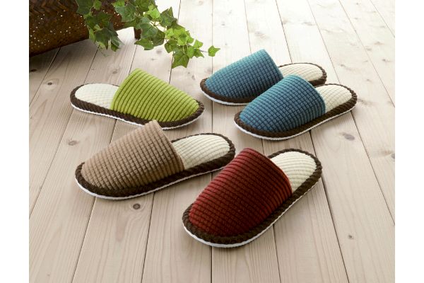 洗えるあったかスリッパ　ぽこぽこニット