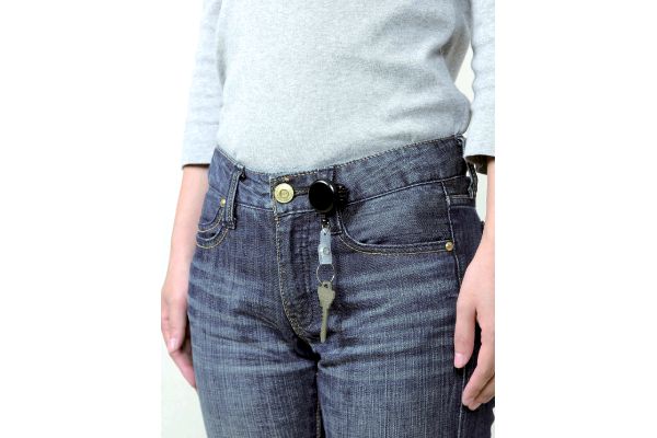 【ネット限定】リュックのズレ落ちストッパー　　コードリール付　ブラック