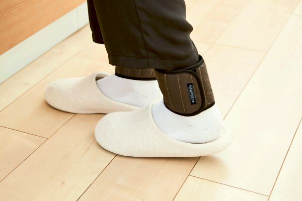 蓄熱ぽかぽかラップサポーター　足首用