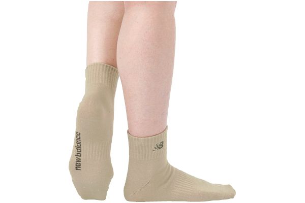 【ネット限定】［ニューバランス］アースカラー刺繍ソックス　（３色組）　25〜27cm