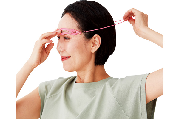 両手が使えるアイブロウガイド