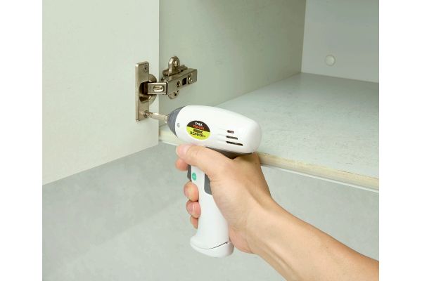 乾電池式ミニドライバー