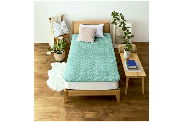 ほかほかアルミシート入り敷パッド