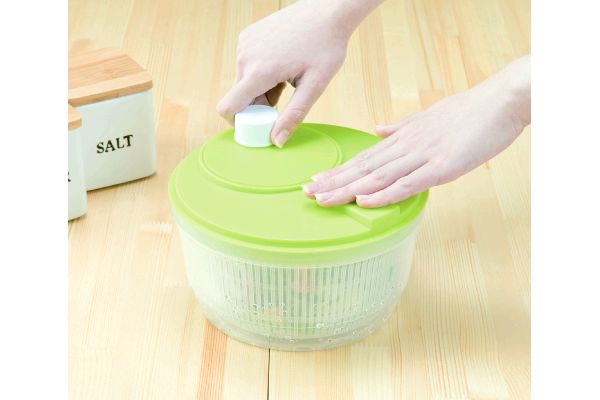野菜シャキ！回転水切り器