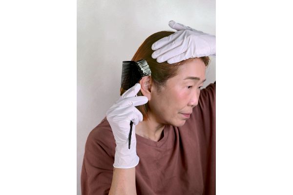 美容師さんの毛染めブラシ