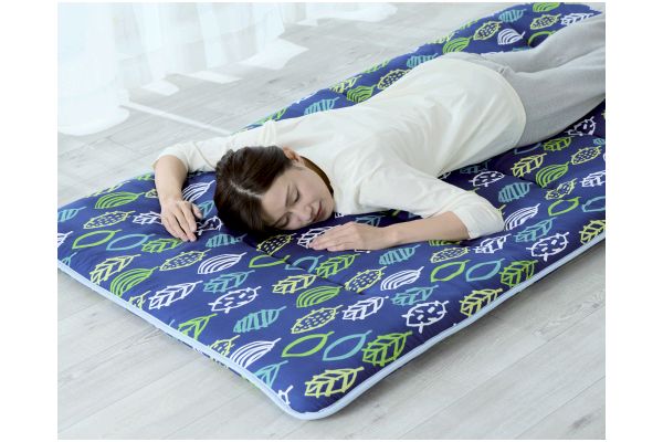 軽量コンパクト敷きふとん