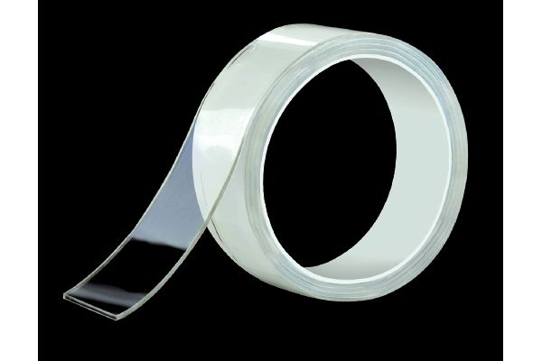 貼ってはがせる両面テープ