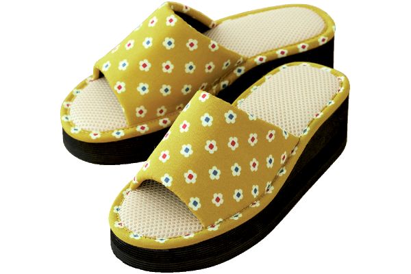 家事らく厚底スリッパ （小花小紋）Ｓイエロー