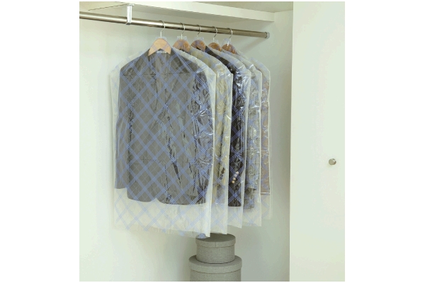 １年防虫中身が見えるカバー