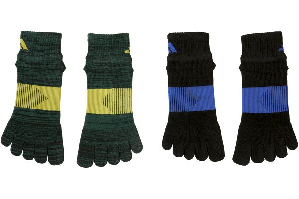 ［アディダス］ツートーン滑り止め付５本指ソックス（メンズ）