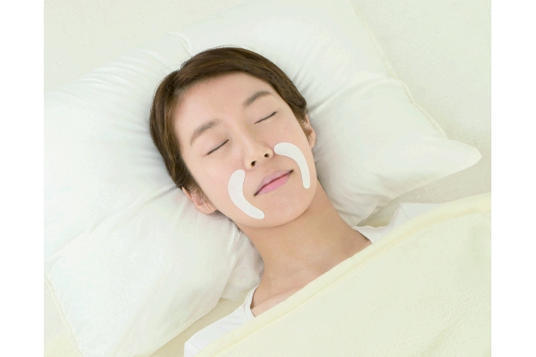 おやすみほうれいシート