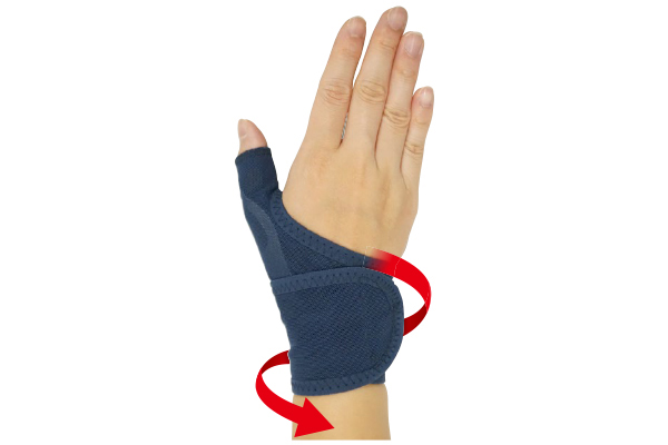 水仕事にも使えるメッシュの手首サポーター （ネイビー）右手用