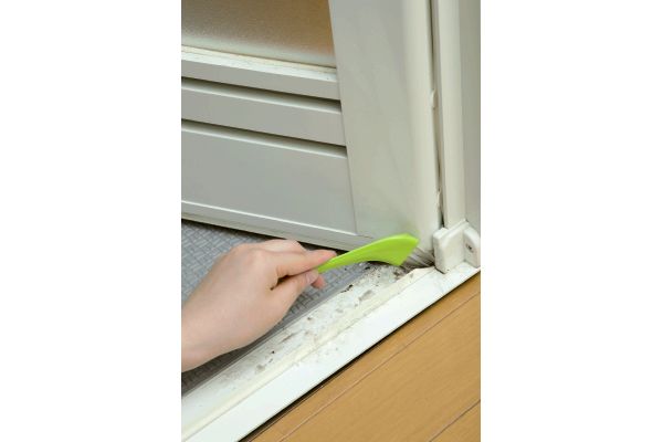 水まわりのすみずみブラシ