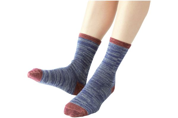とにかく丈夫なクルーソックス