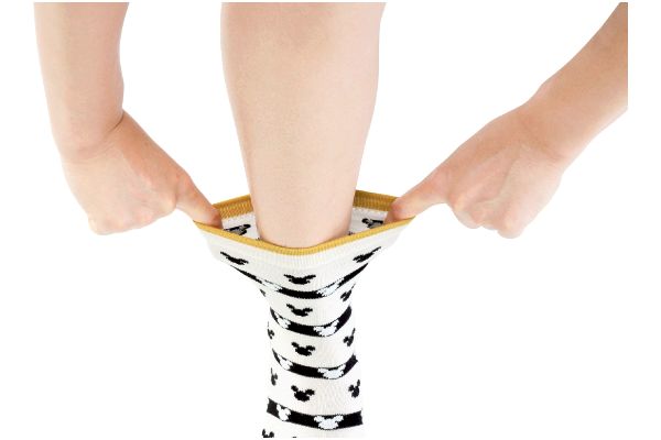 ミッキーマウス　ゴムなしゆったりソックス