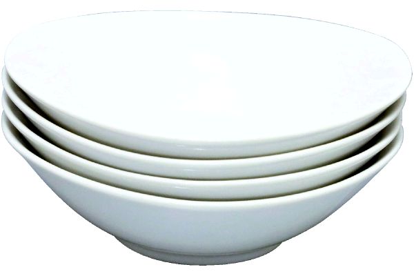 町のレストランの楕円ボウル