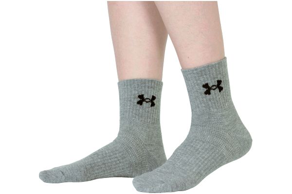 ［アンダーアーマー］モノトーンソックス