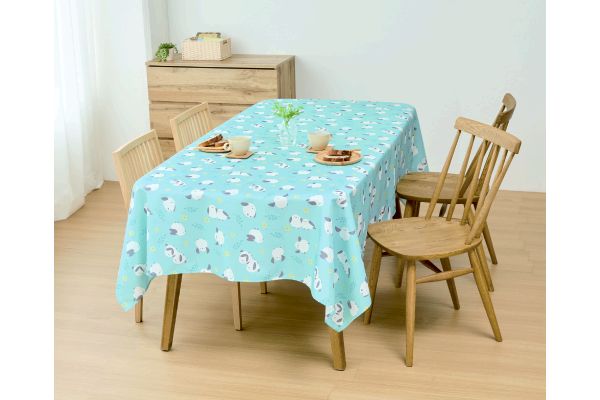 はっ水テーブルクロス　シマエナガ 大きめ１４５×１８０ｃｍ