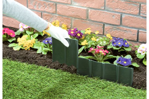 自由に囲えるガーデンフェンス