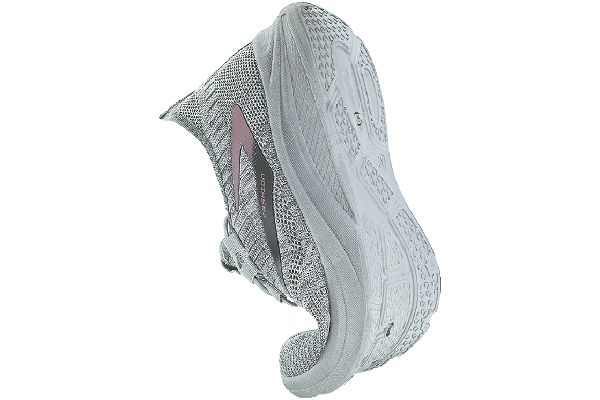 結ばないメッシュスニーカー