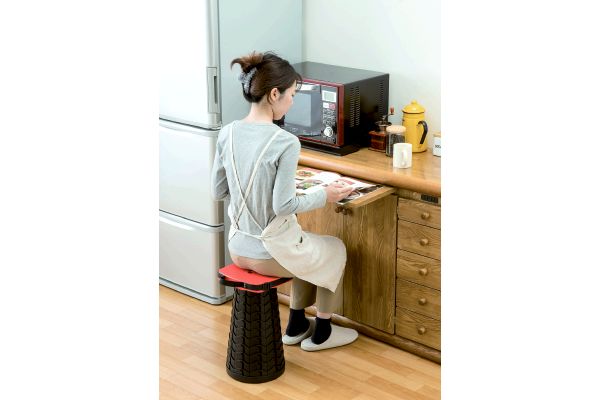 のびのびスツール