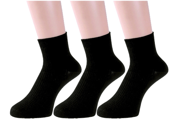 薄くても丈夫なブラックソックス