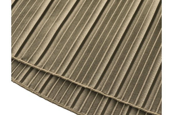 シワになりにくいワイドパンツ