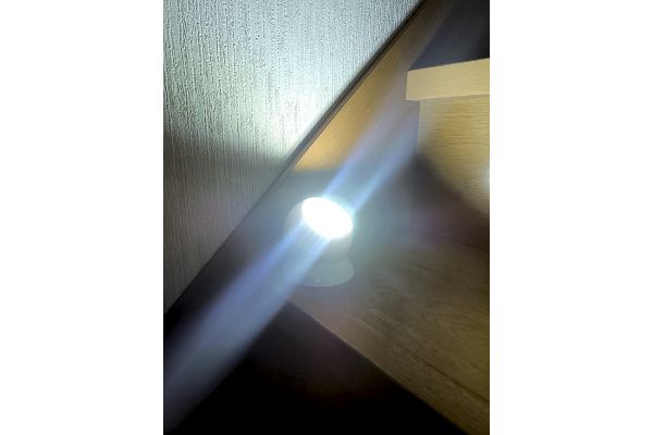 ＣＯＢどこでもセンサーライト