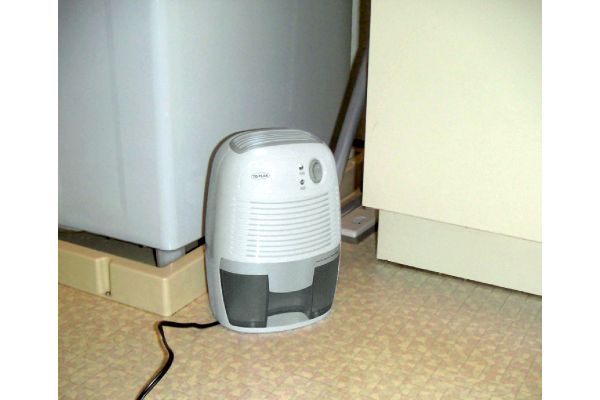 Ｍｉｎｉ除湿器