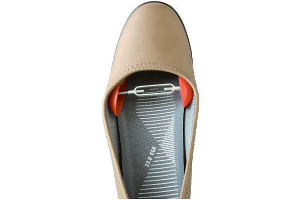 靴幅広げるストレッチャー