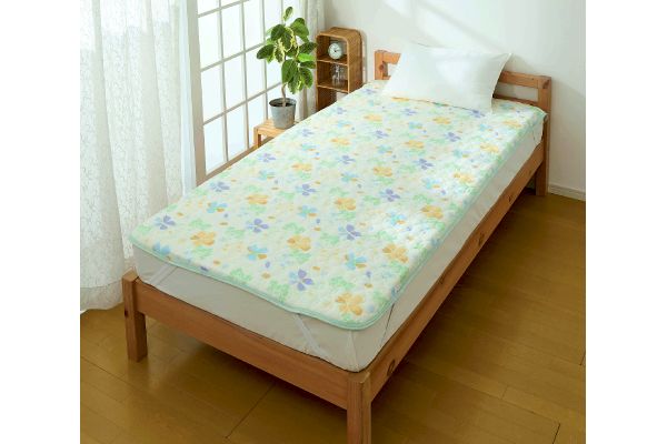 【ネット限定】ガーゼ敷パッド（抗菌防臭わた）　　シングル　パステルフラワー　ブルー
