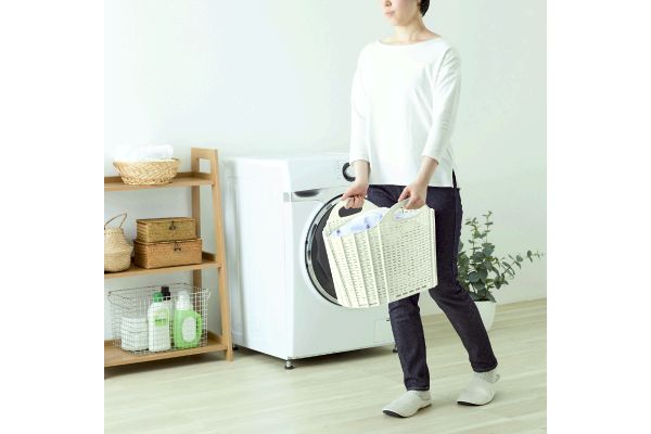 折りたためるランドリーバスケット