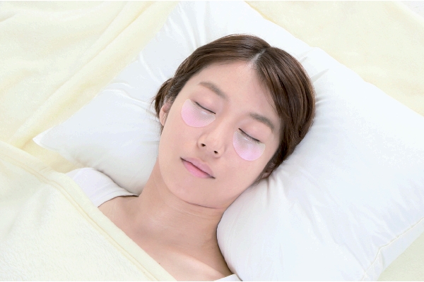 【ネット限定】おやすみ目袋シート　（１８枚入）