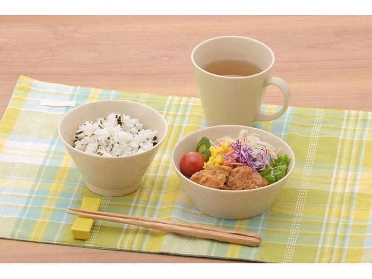 【ネット限定】ハッピーダイニング　マグカップ（2色組）