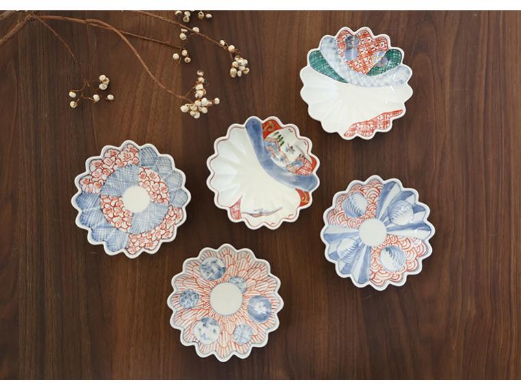 【ネット限定】有田　手描きの菊型小皿（5柄組）
