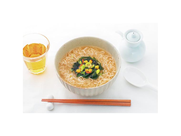 【ネット限定】ノンカップ麺こめ粉らーめん（塩味）