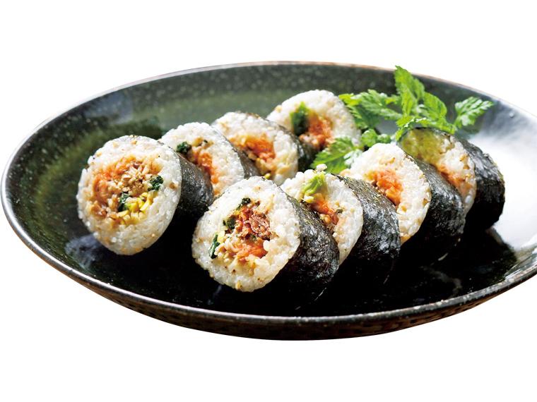 韓国風太巻　牛肉入ナムルキンパ 300g（8切入）