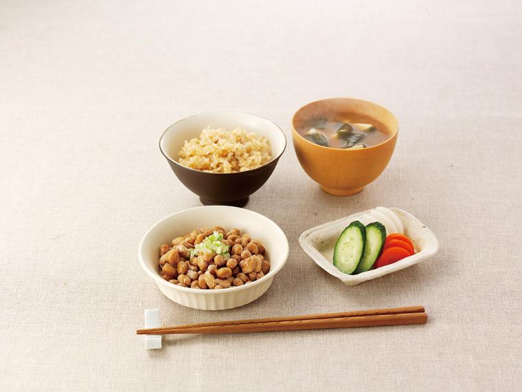 有機栽培大豆納豆　牧場のめぐみ（たれ・からし付） 50g×2