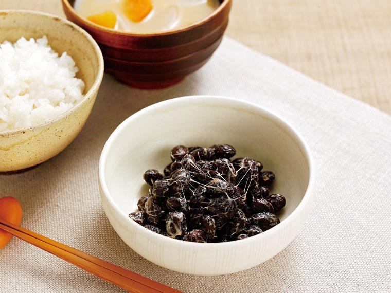 有機栽培黒大豆納豆　牧場のめぐみ（たれ・からし付） 50g×2