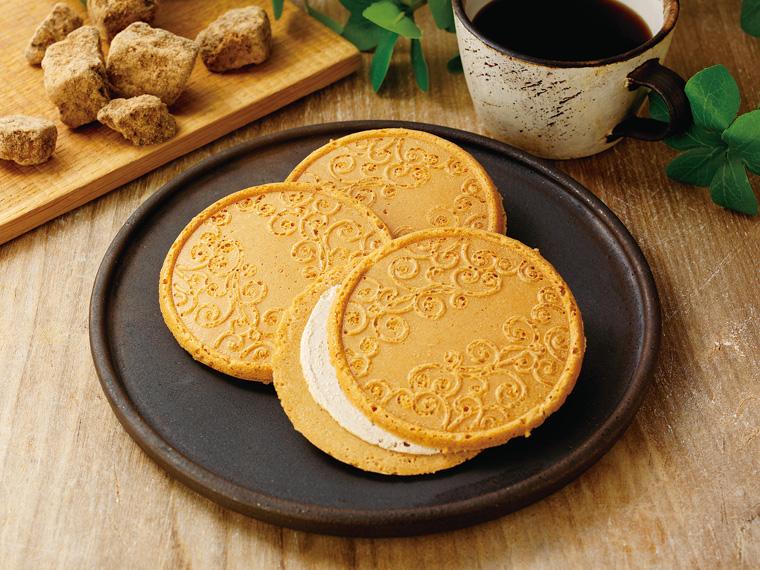 榮太樓沖縄黒糖クリームサンド 6枚