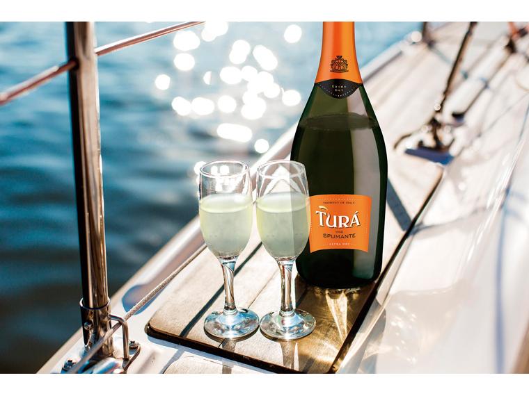 トゥラ　スプマンテ・エクストラ・ドライ（白） 750ml