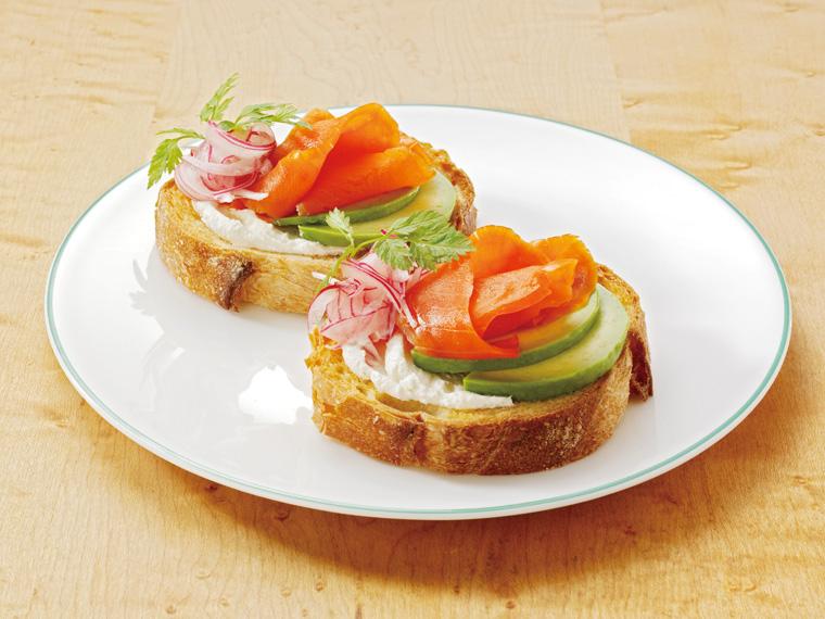 無無アボカド 1玉（120g）